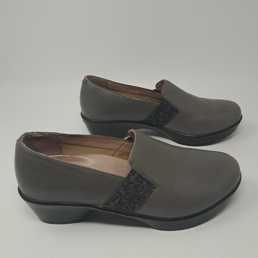 Dansko Jessica Grey Nappa Leather Clog Size 37 EU (6.5-7 US) Floral Detail - Picture 2 of 8